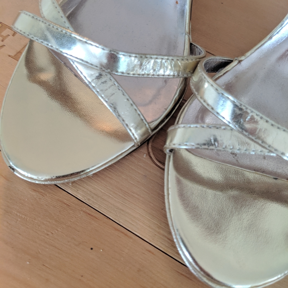 SOLD⚫Michael Antonio gold sandal 8.5 - Picture 3 of 9